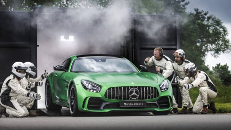 Mercedes-AMG-GT-R-210