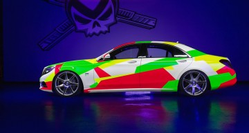 Un Mercedes curcubeu