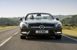 Mercedes-Benz SL 400 testat de Car Magazine