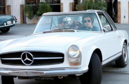Harry Styles – Are o mașină de două ori mai bătrână ca el