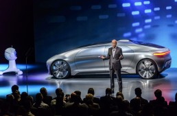 Zetsche atacă Toyota: ‘Patentele pentru hidrogen, o cascadorie de PR’