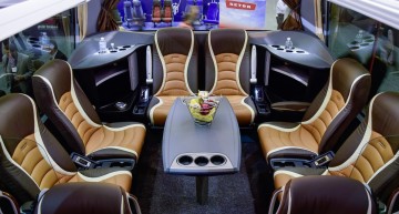 Daimler vrea să conducă lumea cu autocarul de lux Setra TopClass