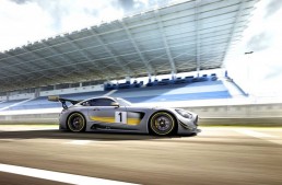 Mercedes-AMG GT3: Imagini noi cu interiorul mașinii