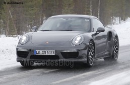 Porsche 911 Turbo Facelift spionat nedeghizat. Noul interior dezvăluit
