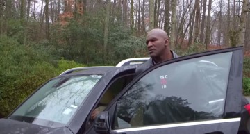 Nu vă puneți cu Evander Holyfield și Mercedes-ul său!