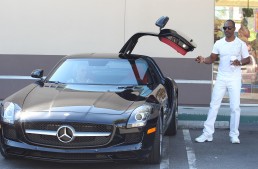 “Profesorul trăsnit” Eddie Murphy conduce o mașină trăsnet: SLS AMG