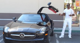 “Profesorul trăsnit” Eddie Murphy conduce o mașină trăsnet: SLS AMG