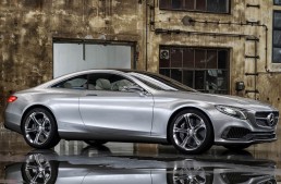 Mercedes-Benz S-Class Coupe sfidează legile fizicii într-un nou clip