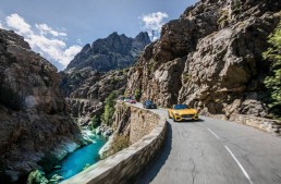 Corsica în lung și-n lat la volanul unui Mercedes-AMG