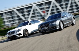 Ciocnirea titanilor V8. Mercedes-AMG S 63 4Matic vs Audi S8