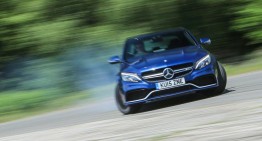 VIDEO Mercedes-AMG C 63 S Coupe își face de cap pe circuitul Ascari
