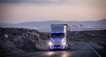 Daimler Trucks câștigă Trofeul European pentru Excelență 2015