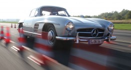 Mercedes 300 SL Gullwing testat de Auto Motor und Sport. Supermașina de 60 de ani încă trăiește