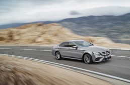 Mercedes, lider în topul celor mai bine vândute mașini premium și în România