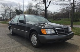 Prea noi pentru a fi clasice – Două Mercedes-uri din anii ’90 la vânzare pentru 300.000 de dolari