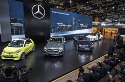 Made in China: Urmăriți prezentarea live a Clasei E cu ampatament lung și vedeți ce prezintă Mercedes-Benz la Beijing