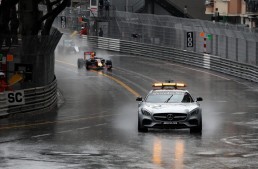 Riscînd totul pe ploaie la Monte Carlo