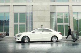 Accidentul romantic – O nouă reclamă amuzantă de la Mercedes-Benz
