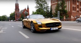 La soare te poți uita – un Mercedes SLS AMG de aur umblă liber pe străzile din Polonia