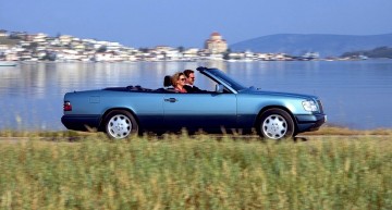 25 de ani de Mercedes E-Class Cabriolet. Model nou în 2017
