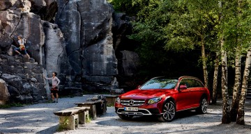 Merge acolo unde niciun break n-a mai ajuns vreodată – Primul clip cu Mercedes-Benz E-Class All-Terrain