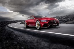 Ascultă cum tună motorul! Primul video în care apare conceptul Mercedes-AMG GT