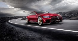 Ascultă cum tună motorul! Primul video în care apare conceptul Mercedes-AMG GT