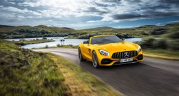 Noul Mercedes-AMG GT S Roadster – Distracție în aer liber